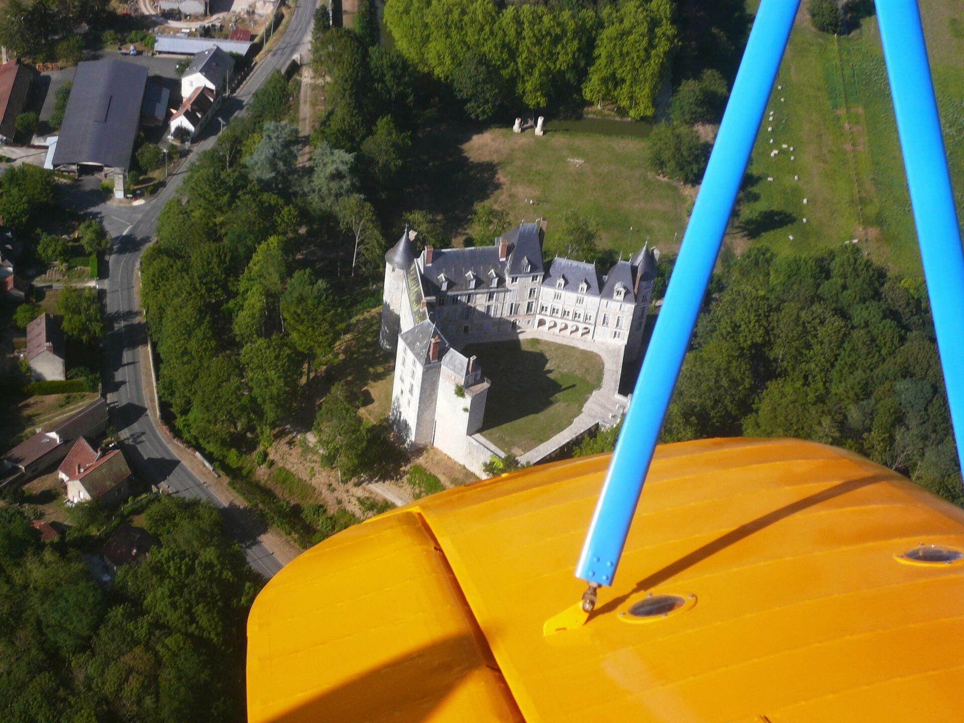[BÜCKER JUNGMANN] Les Châteaux du Giennois