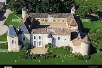 UN CHATEAU TOUTES LES 3 MINUTES DANS L ENTRE DEUX MERS