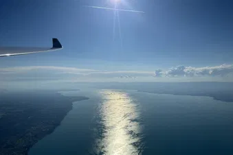 Vol au dessus des Alpes suisses
