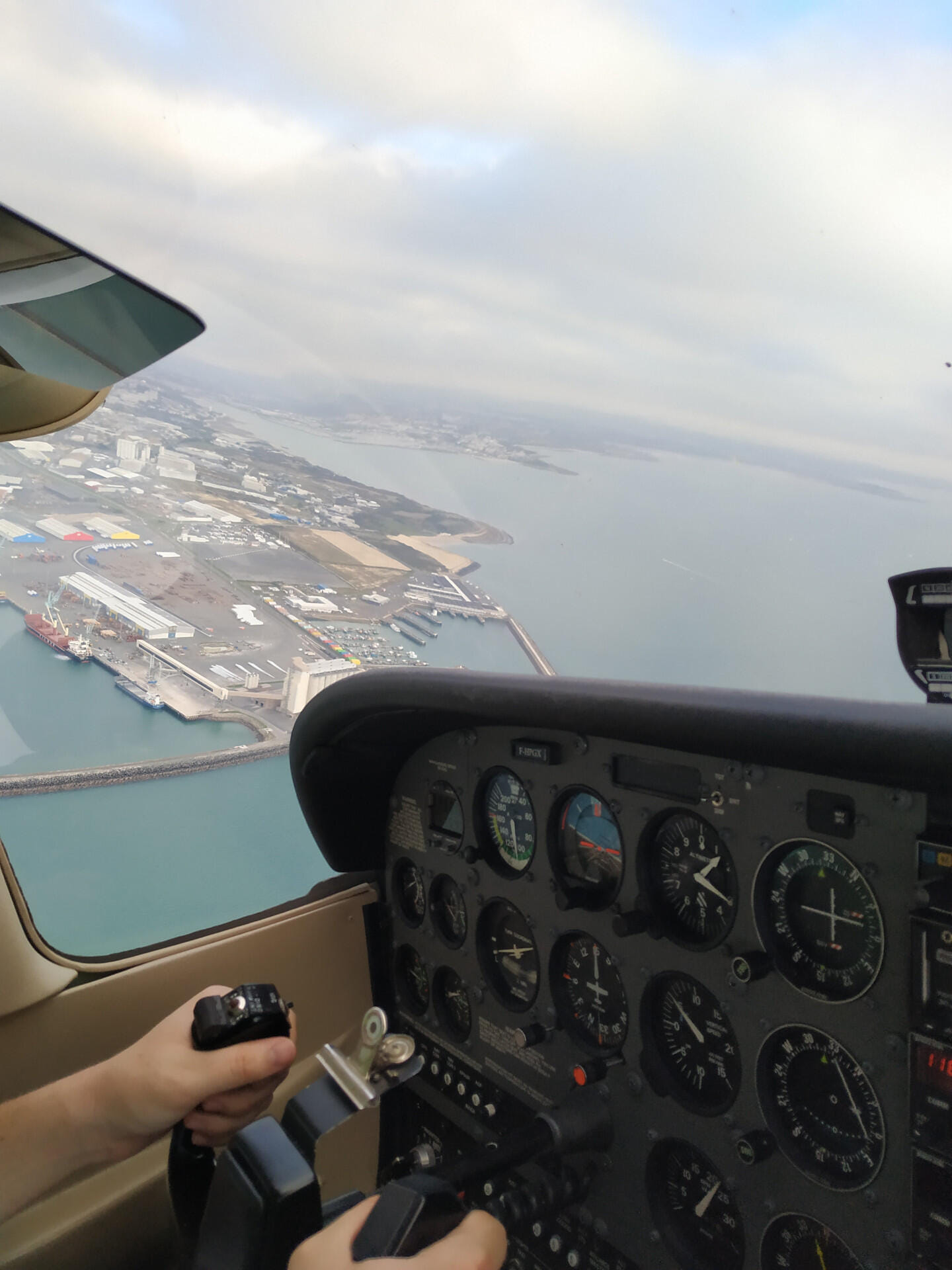 Vue depuis le cockpit du Cessna