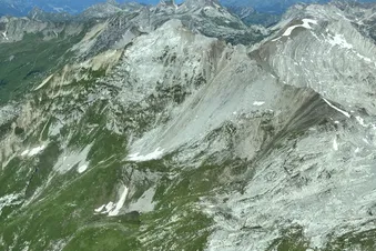 Flying into the alps