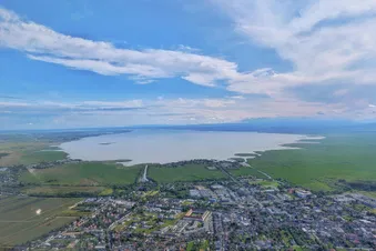 Neusiedl am See / Neusiedler See aus dem Cockpit