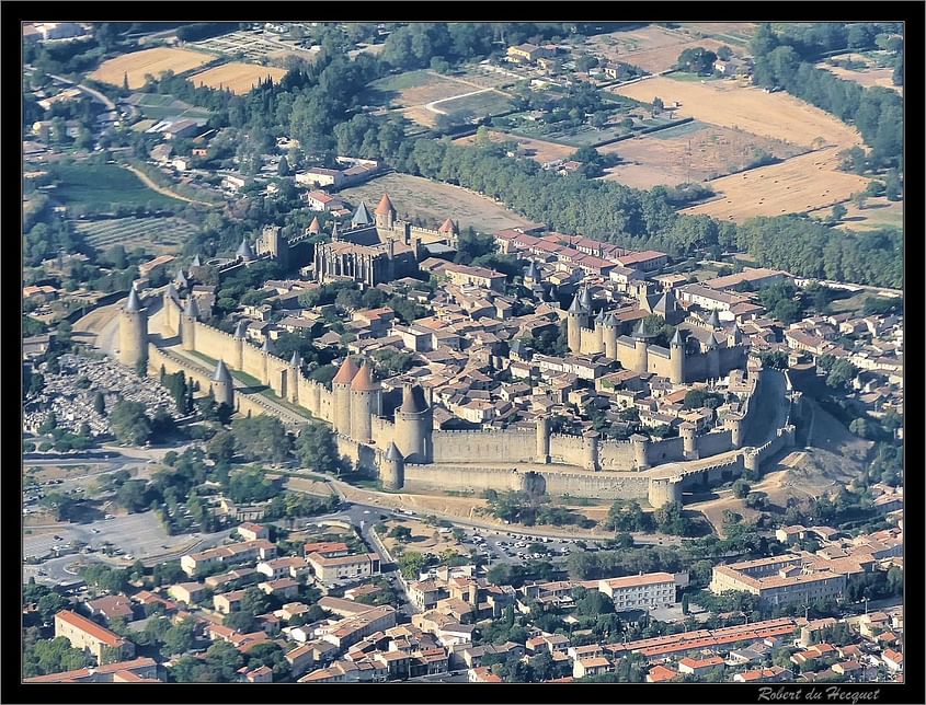 Vol 2P au dessus de la Cité de Carcassonne
