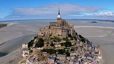 Survol du Mont Saint Michel et du bocage normand