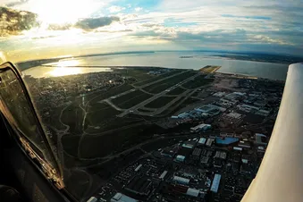 La Côte Bleue, Le Golfe de Fos, la Camargue, Les Baux...