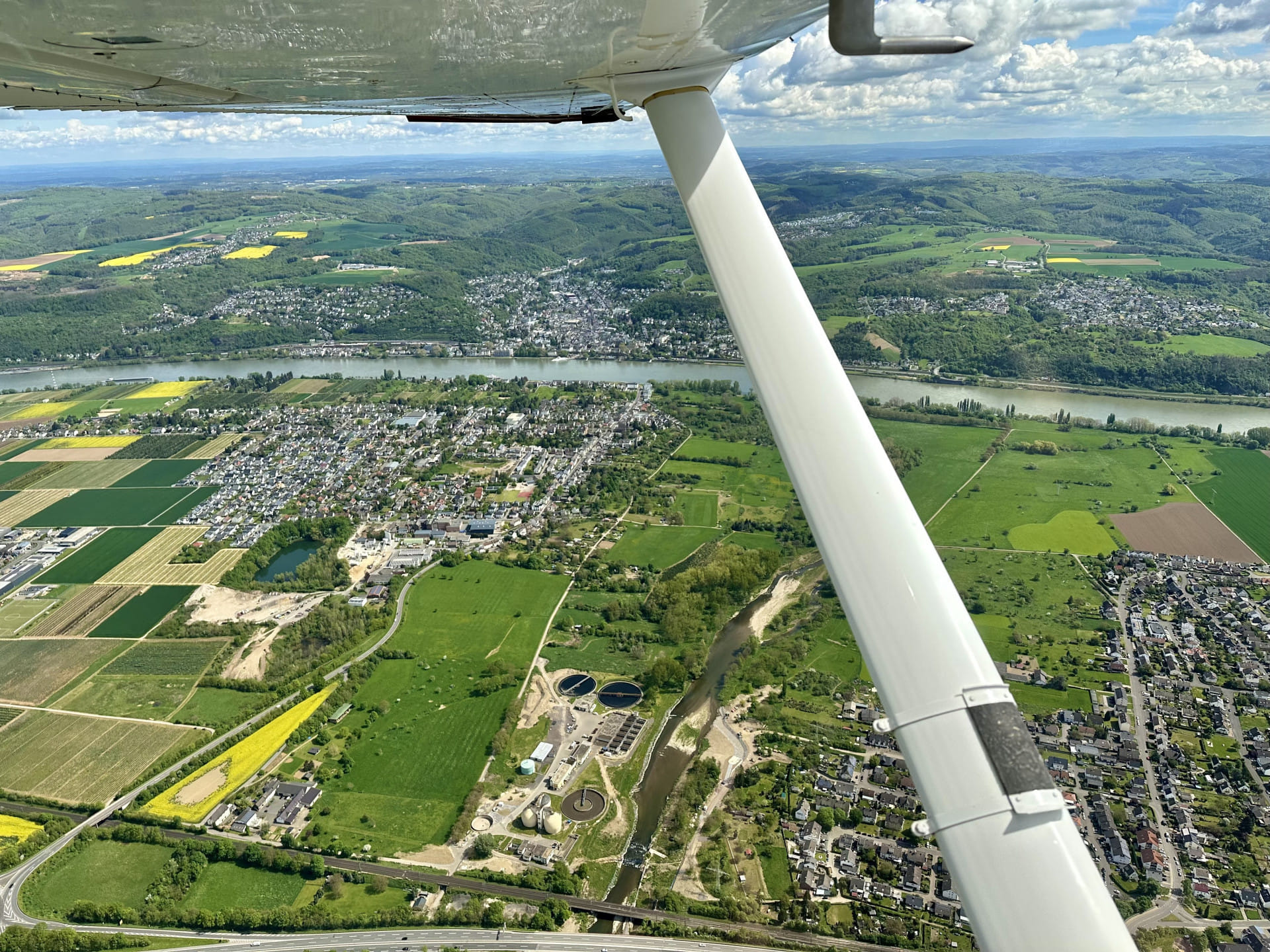2-3 Pers. Rundflug: Bonn-Koblenz-Mosel & zurück