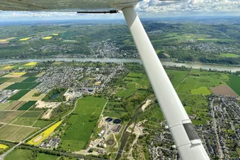 2-3 Pers. Rundflug: Bonn-Koblenz-Mosel & zurück