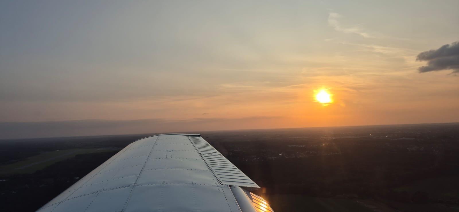 Dein Wunschrundflug über Küste, Seen & Skyline