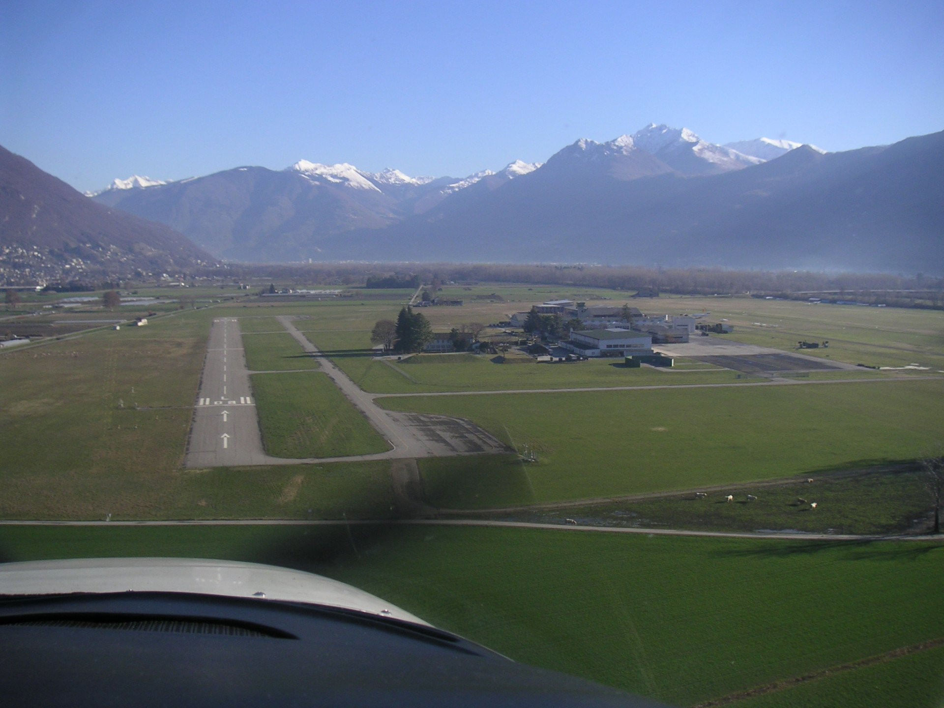 Flug ins schöne Tessin