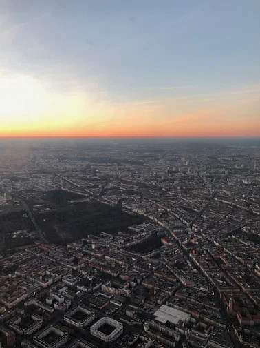 Flug über die Stadt Berlin für eine Person