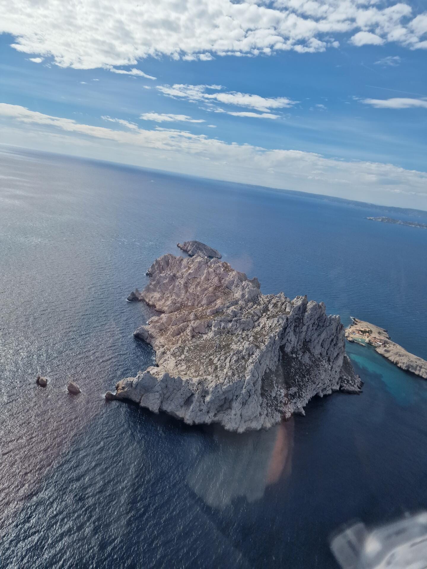 Les calanques de Marseille, trésor azuré vu d’en haut