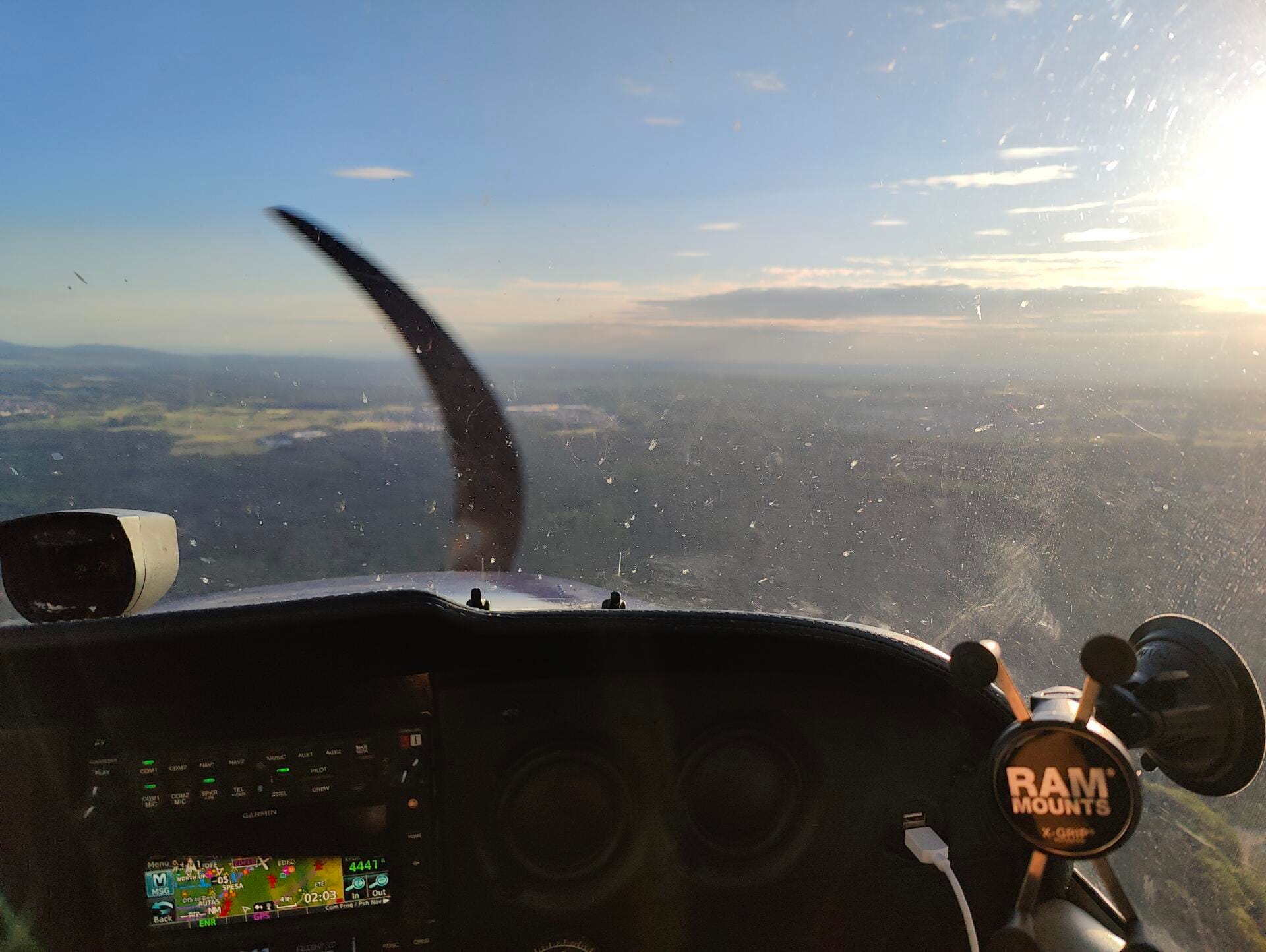Rückflug in der Abendsonne nach Egelsbach
