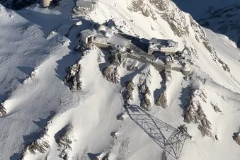 Survol du Pic du Midi de Bigorre , vue imprenable
