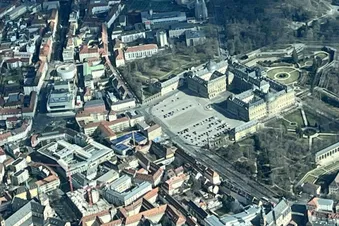 Rundflug über Unterfranken, Mainschleife, Würzburg, Weininsel.