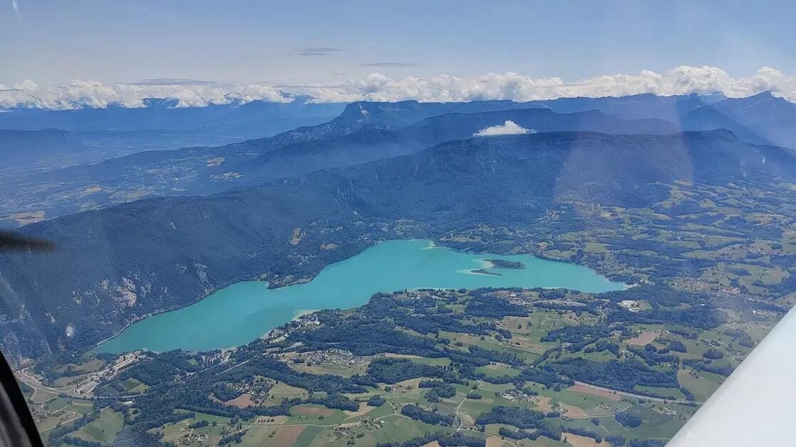Lac d'Aiguebelette (un jour vert)