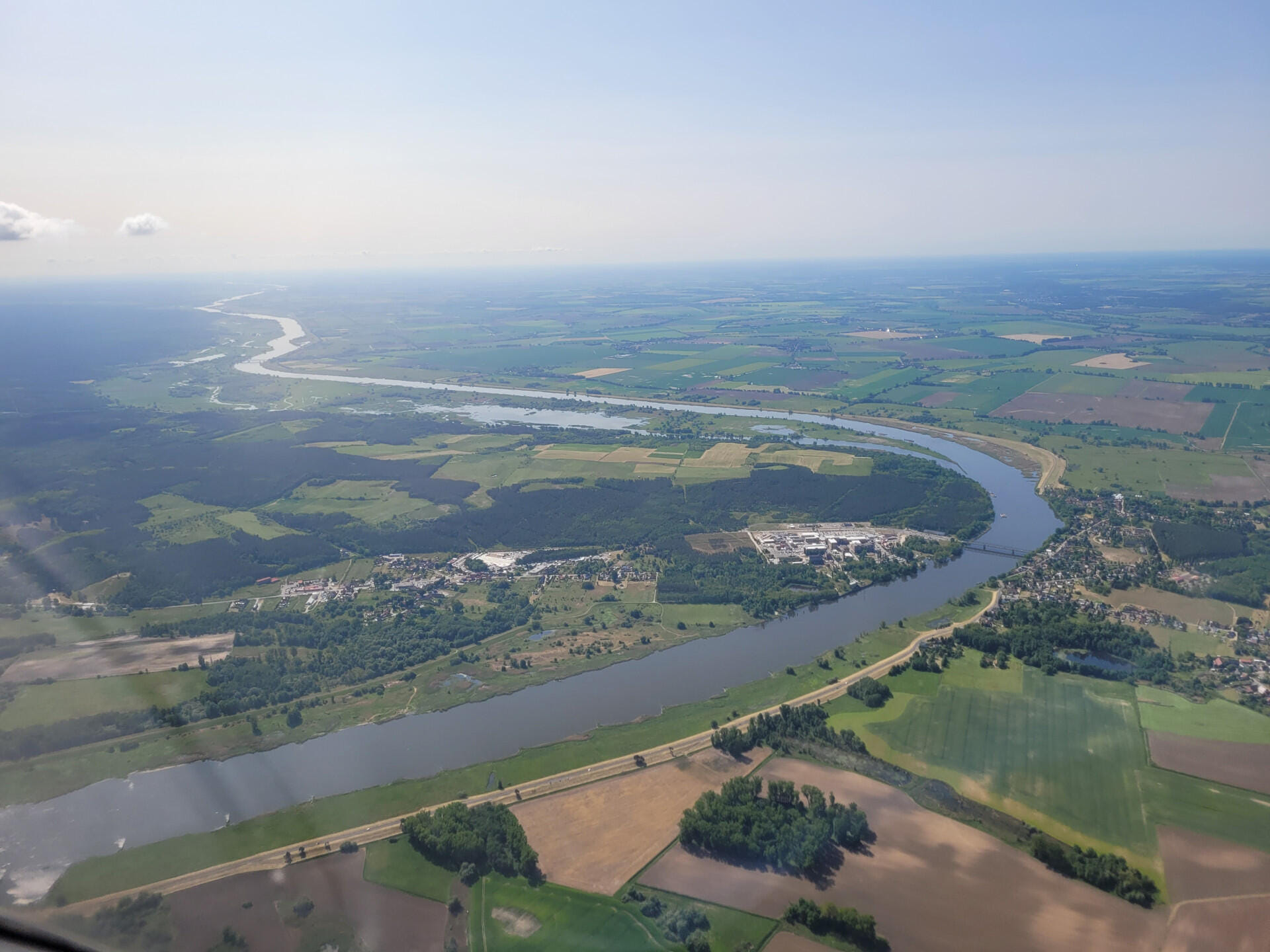 Polenmarkt bei Hohenwutzen mit Oderknie