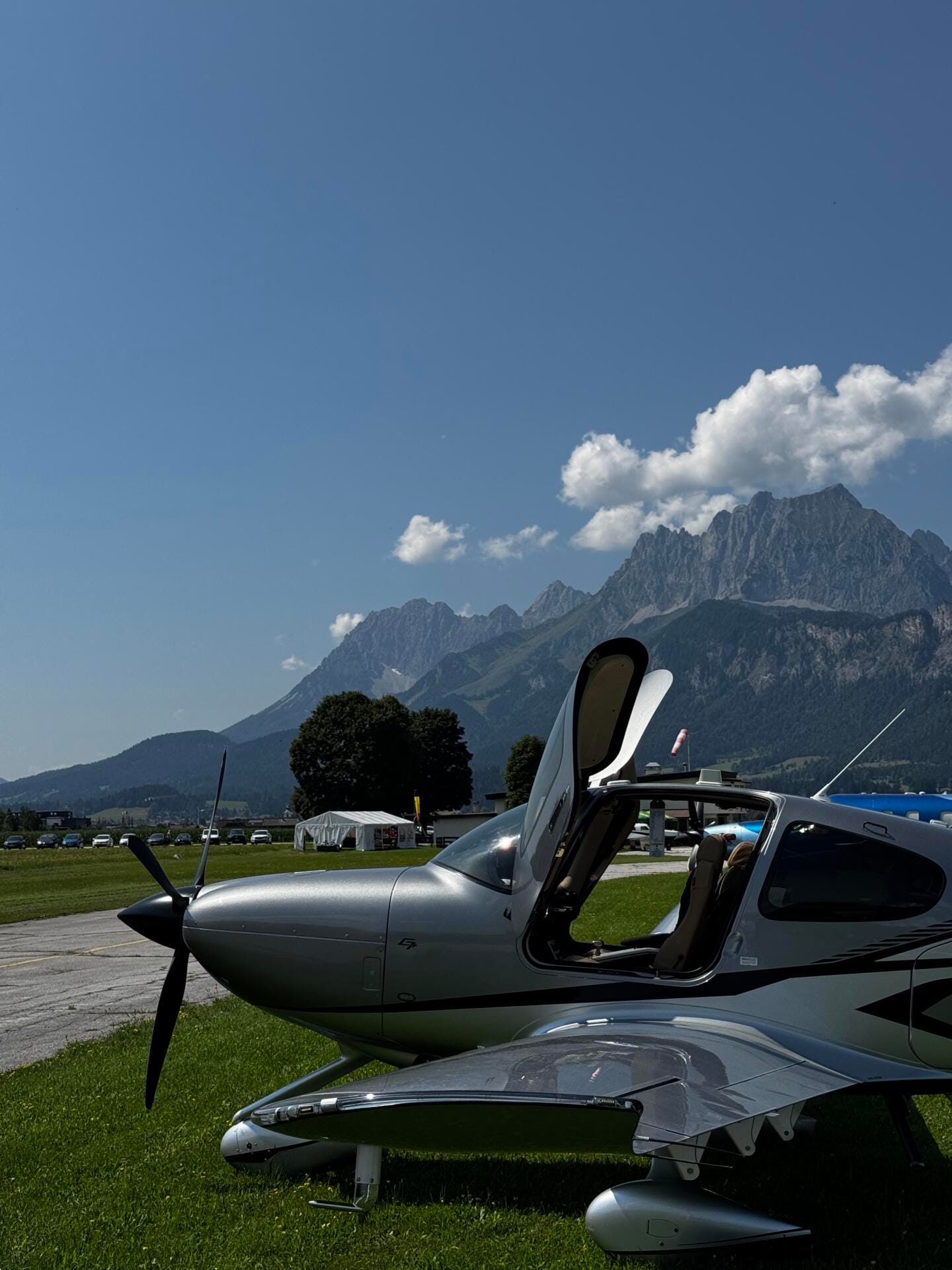 Cirrus SR22 T