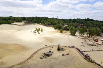 Survol des Châteaux et Parcs de loisirs du nord-est de l'IdF