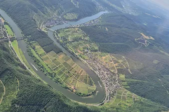 Moselschleife bei Bremm