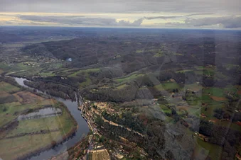 Périgueux, Vallée de la Dordogne et de ses châteaux - DR400