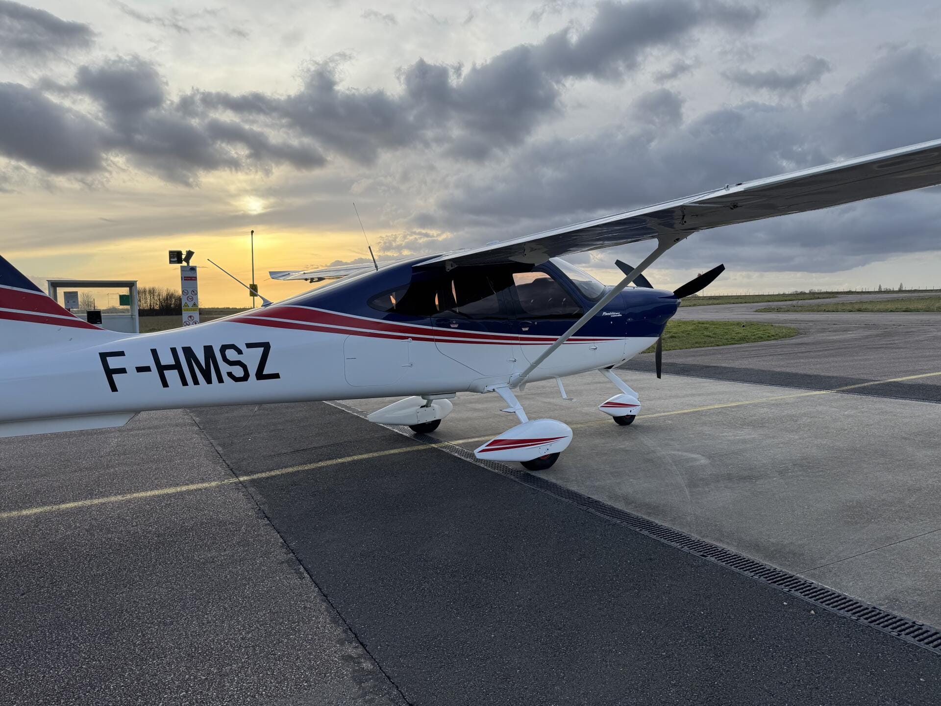 Tecnam P 2010