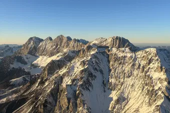 Winterliche Gebirgskette