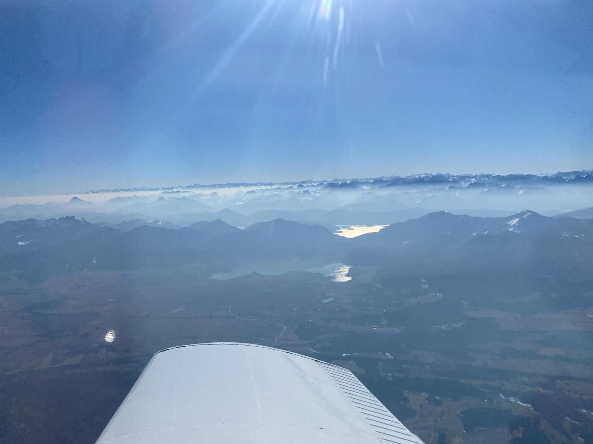 Königsschlösser & Alpenblick – Rundflug ab Landshut