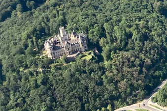 Die Marienburg am südlichen Teil unserer Route, ein Drehort einer bekannten Netflix Serie!