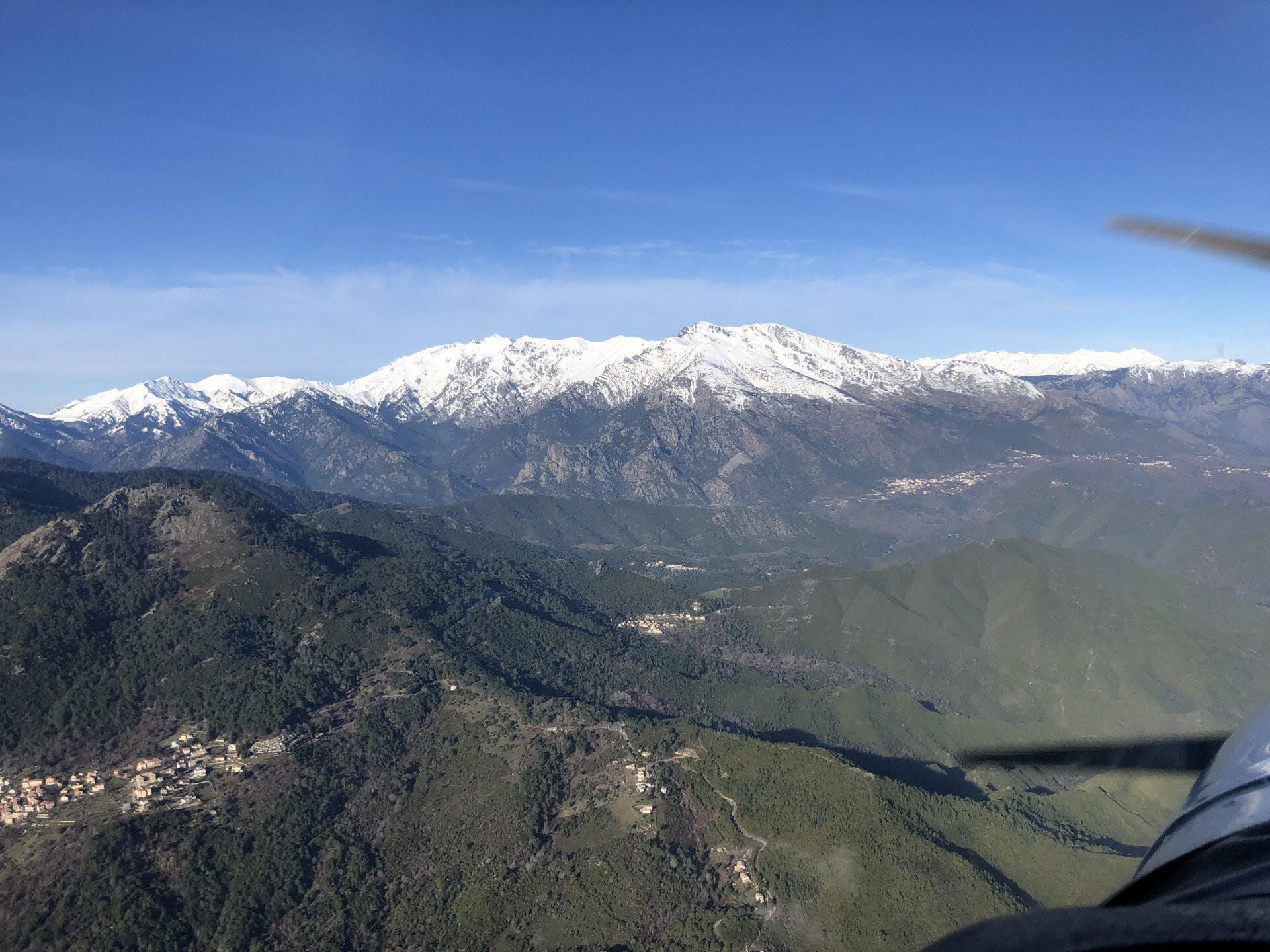 Survoler le toit de l'île de Beauté &  la Montagne Corse
