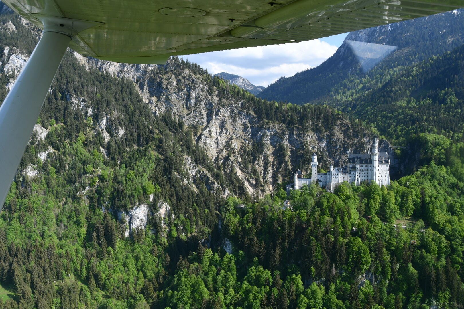 Alpenrundflug über München und Schloss Neuschwanstein