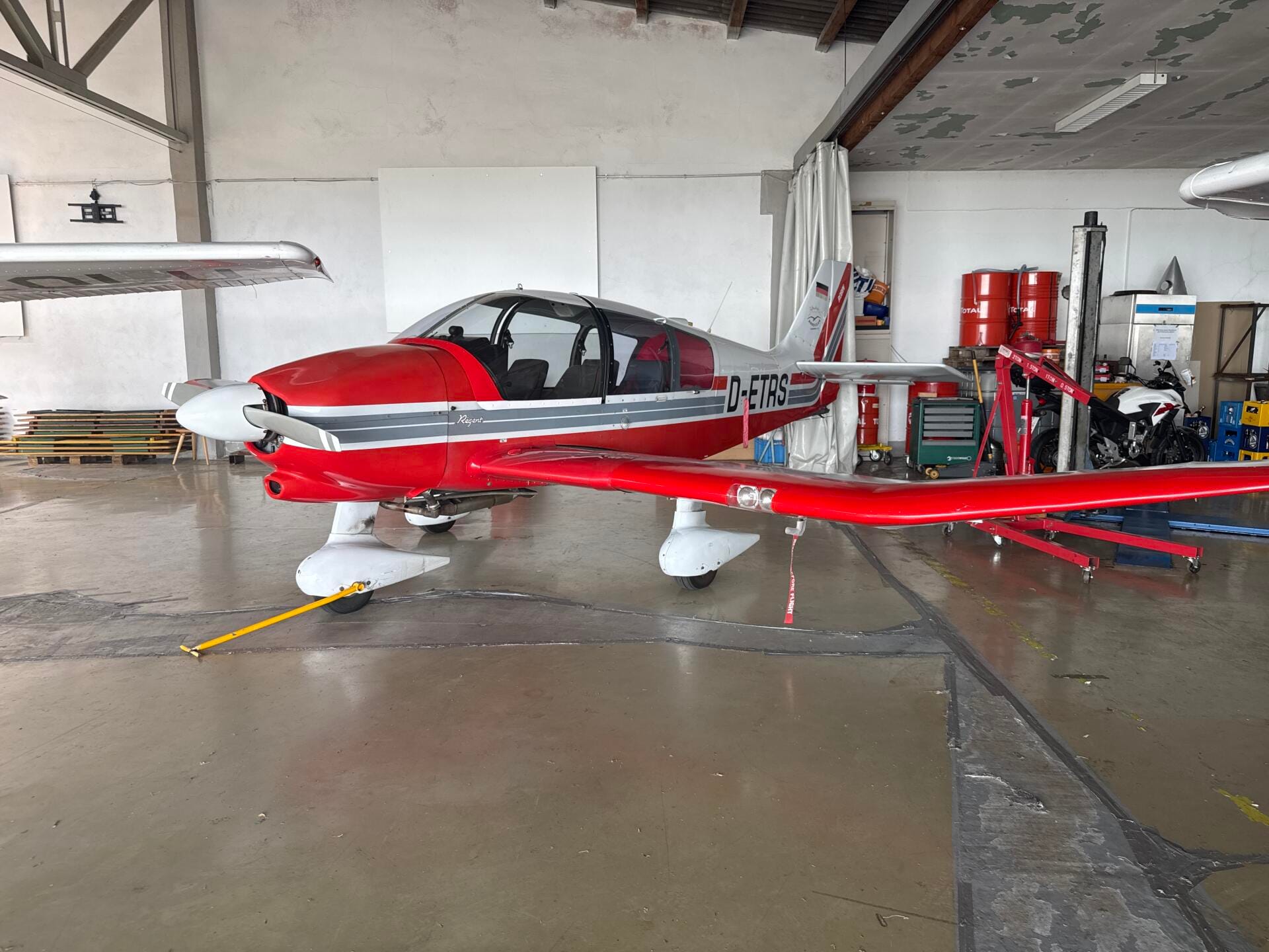 Startklar im Hangar