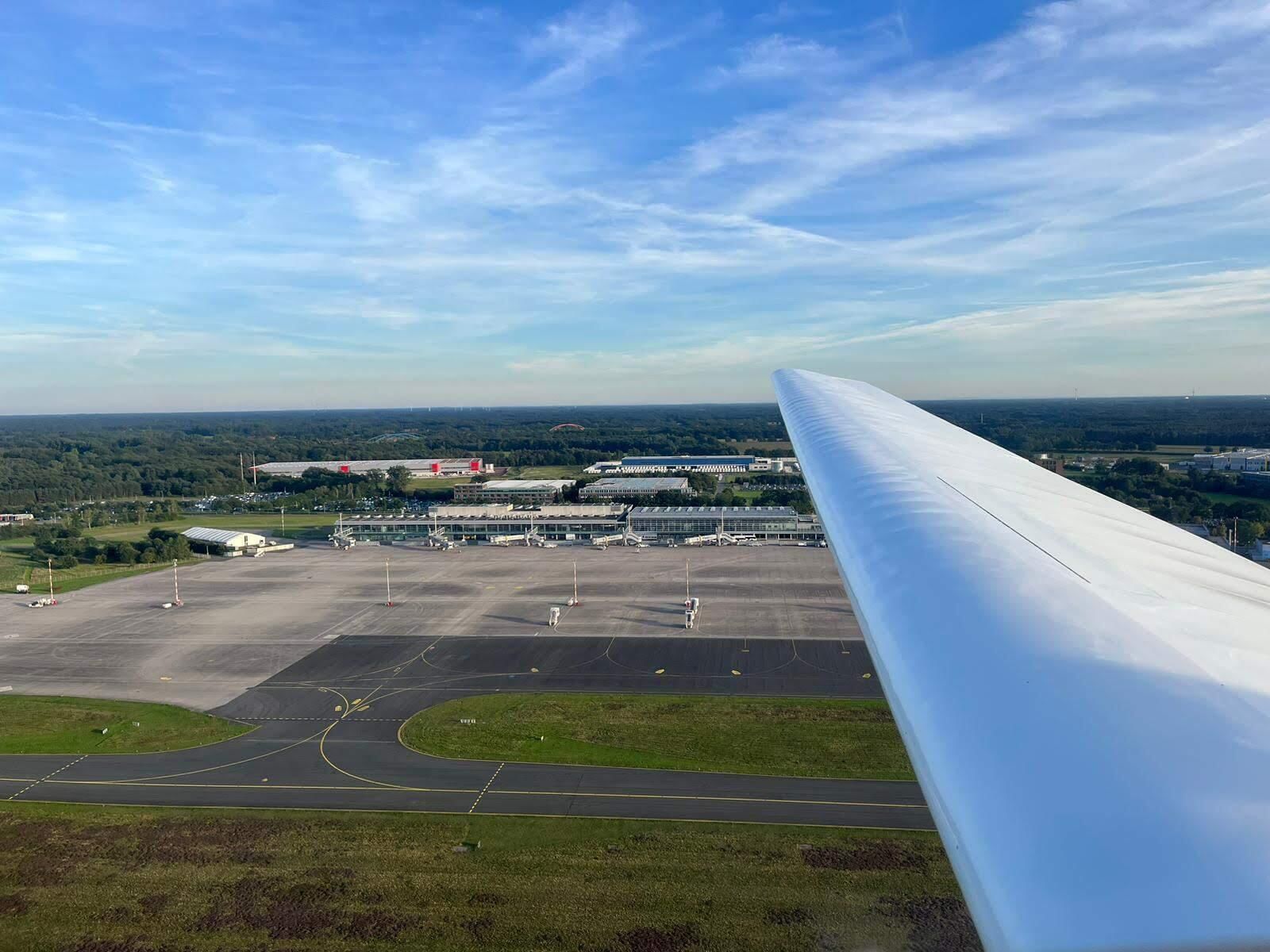 Entspannter Rundflug im Motorsegler – 60 Minuten pur