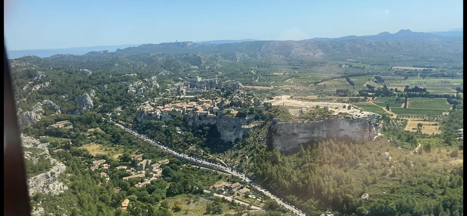 Vol Hélico - Baux de Provence, fil du Rhône et littoral