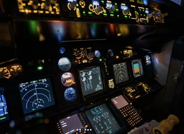 Echtes Cockpit / Professioneller Flugsimulator B737-800NG