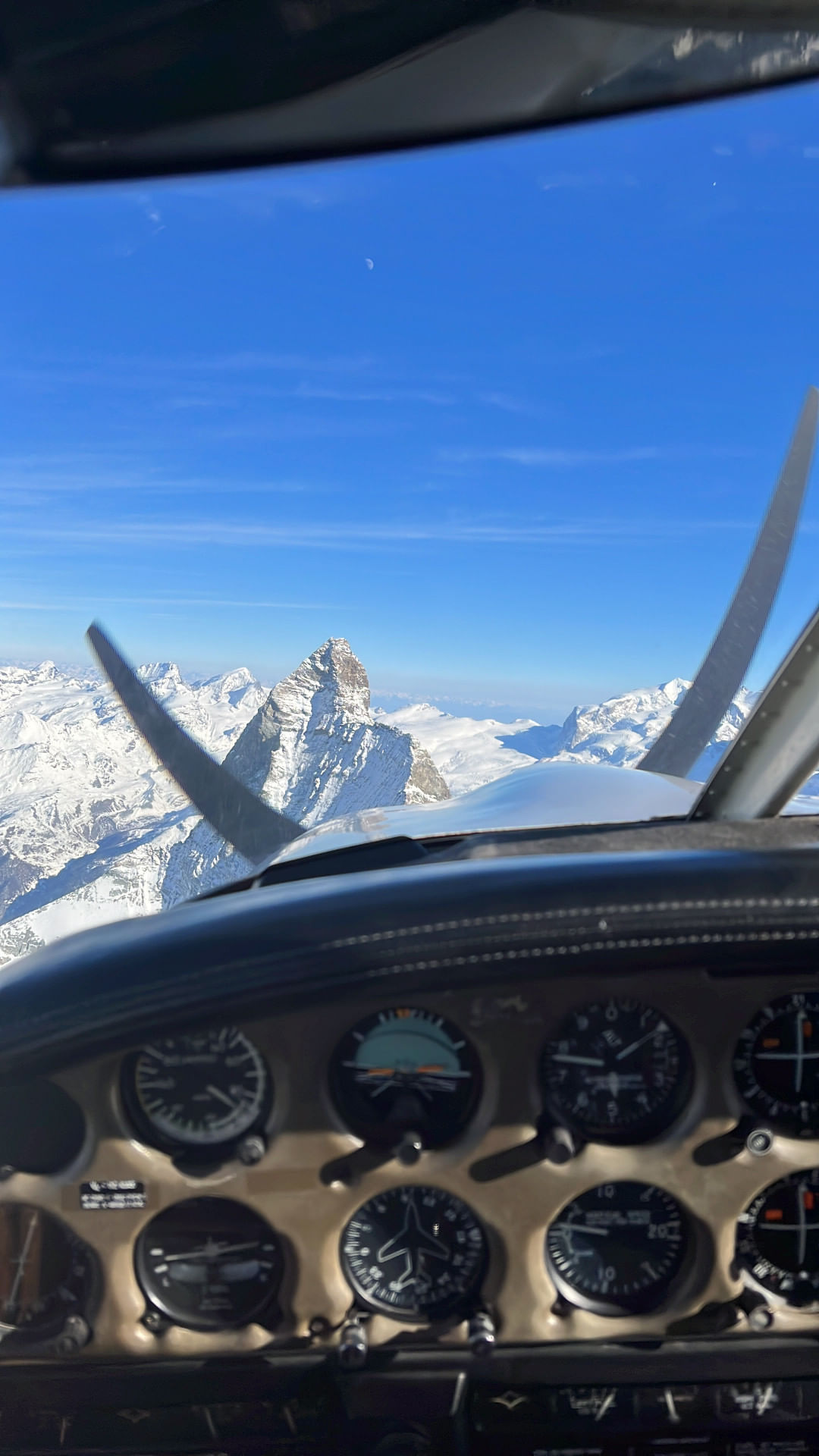 Vol dans les Alpes depuis Lausanne