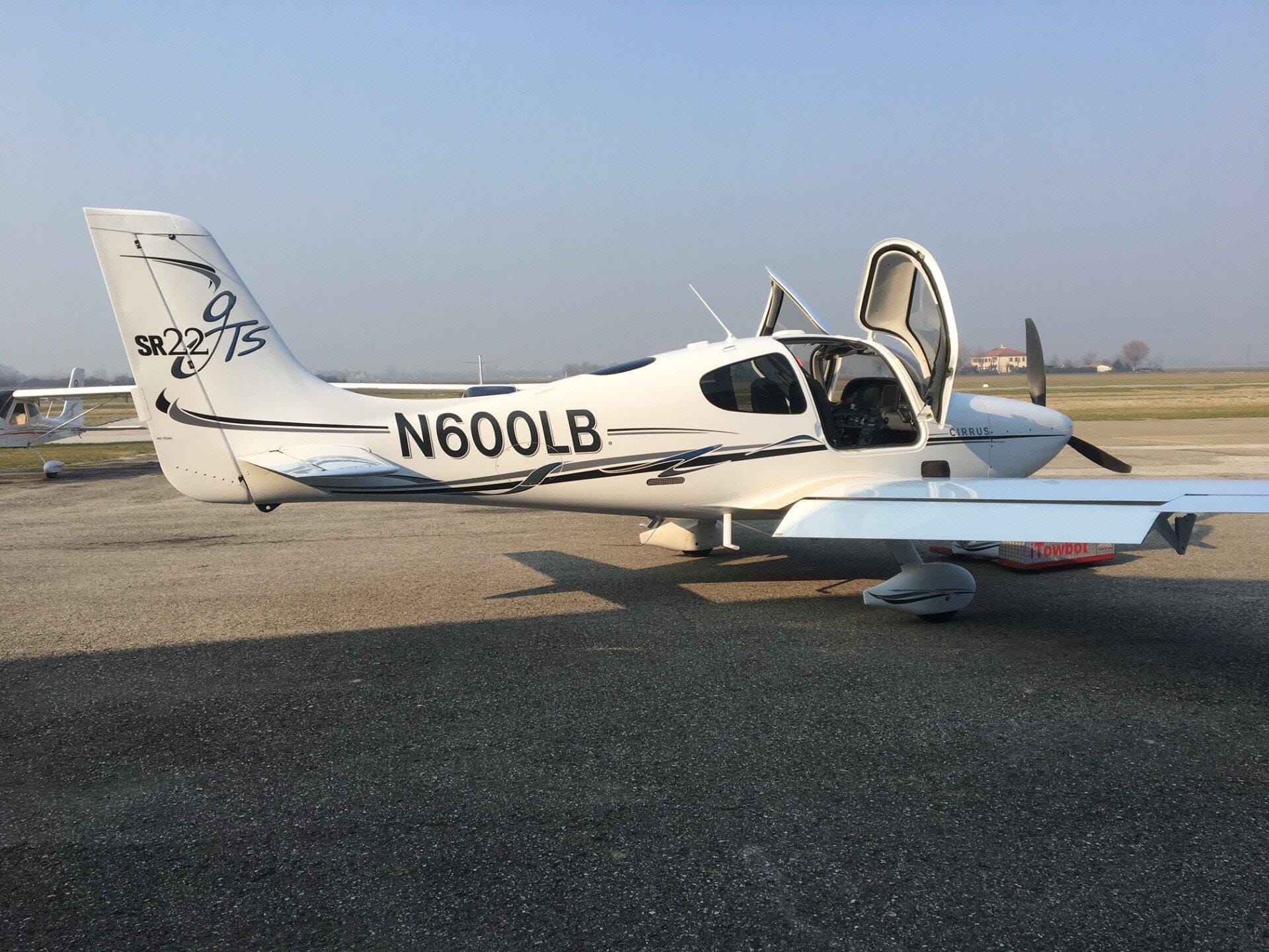 Cirrus SR22