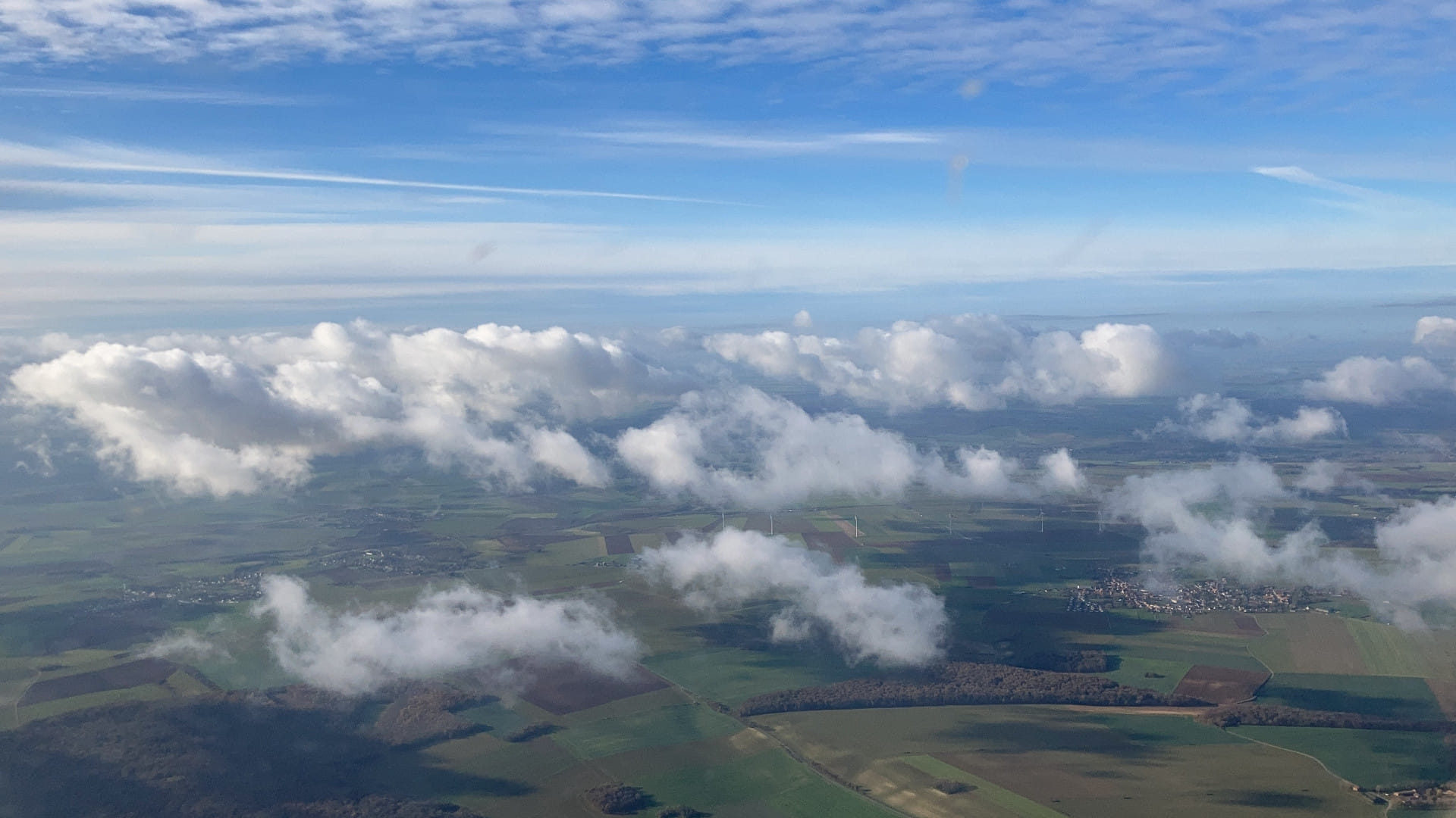 "on top" au dessus des nuages