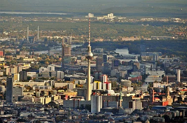Berlin von oben, einmal um das Zentrum und Potsdam, Werder