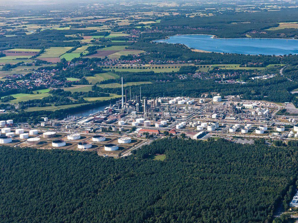 BP-Raffinerie, AKW/Gaskraftwerk