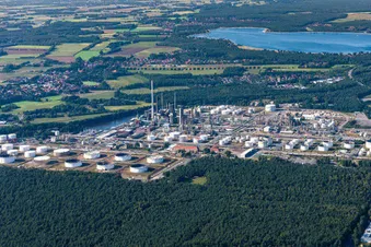 BP-Raffinerie, AKW/Gaskraftwerk