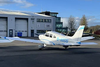 Short hop to Sandown for lunch - 2 Seats