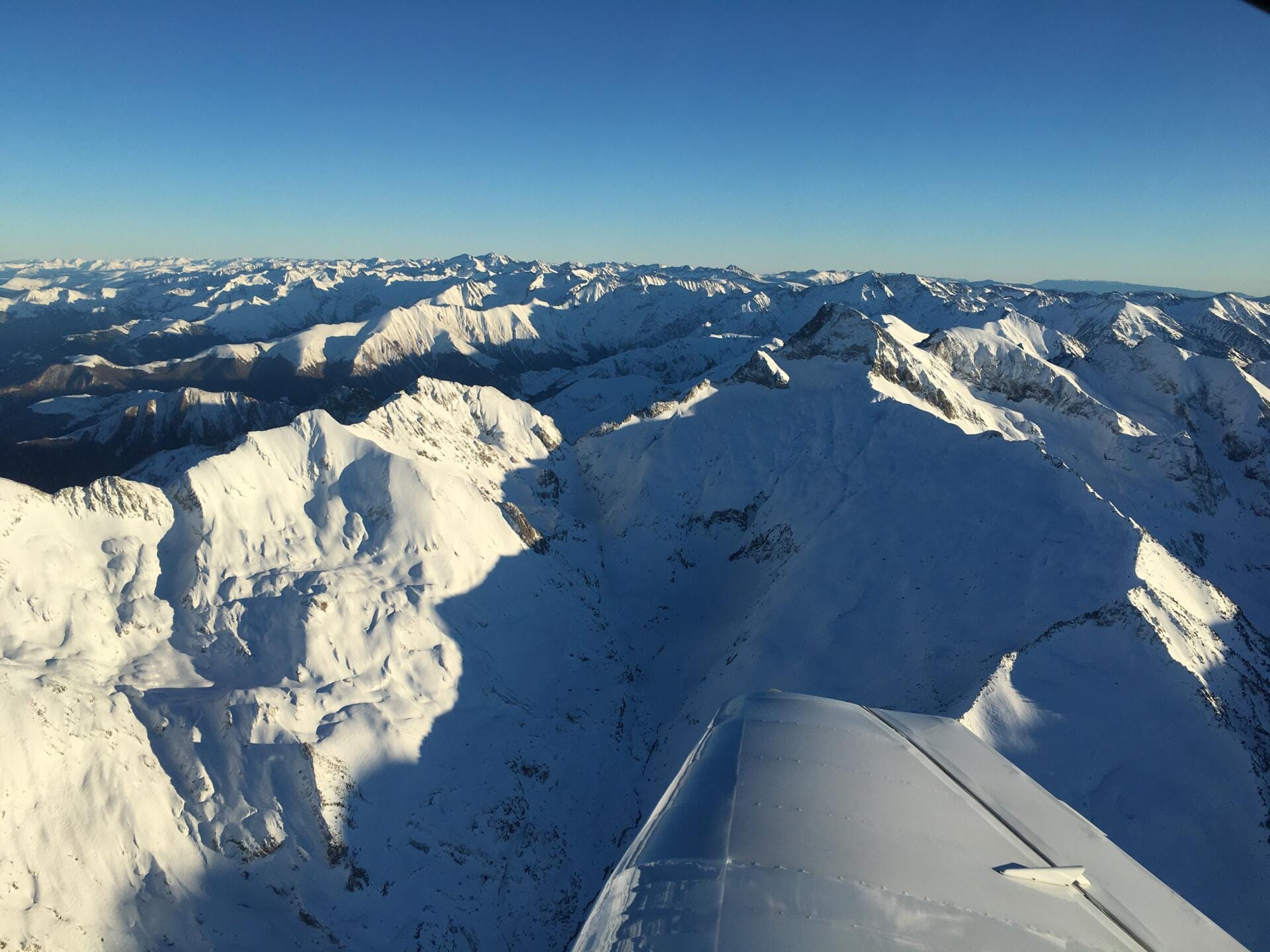 🤩​ Le Pic du Midi vu d'en haut + des brochettes d'Airbus! ✈️