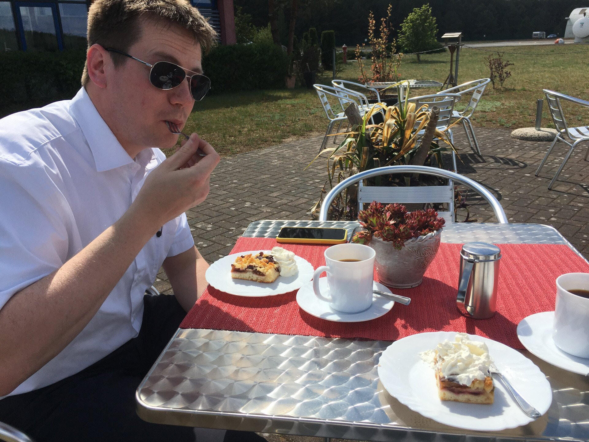 Flug über Frankfurt/O. nach Eisenhüttenstadt ( Kaffe&Kuchen)