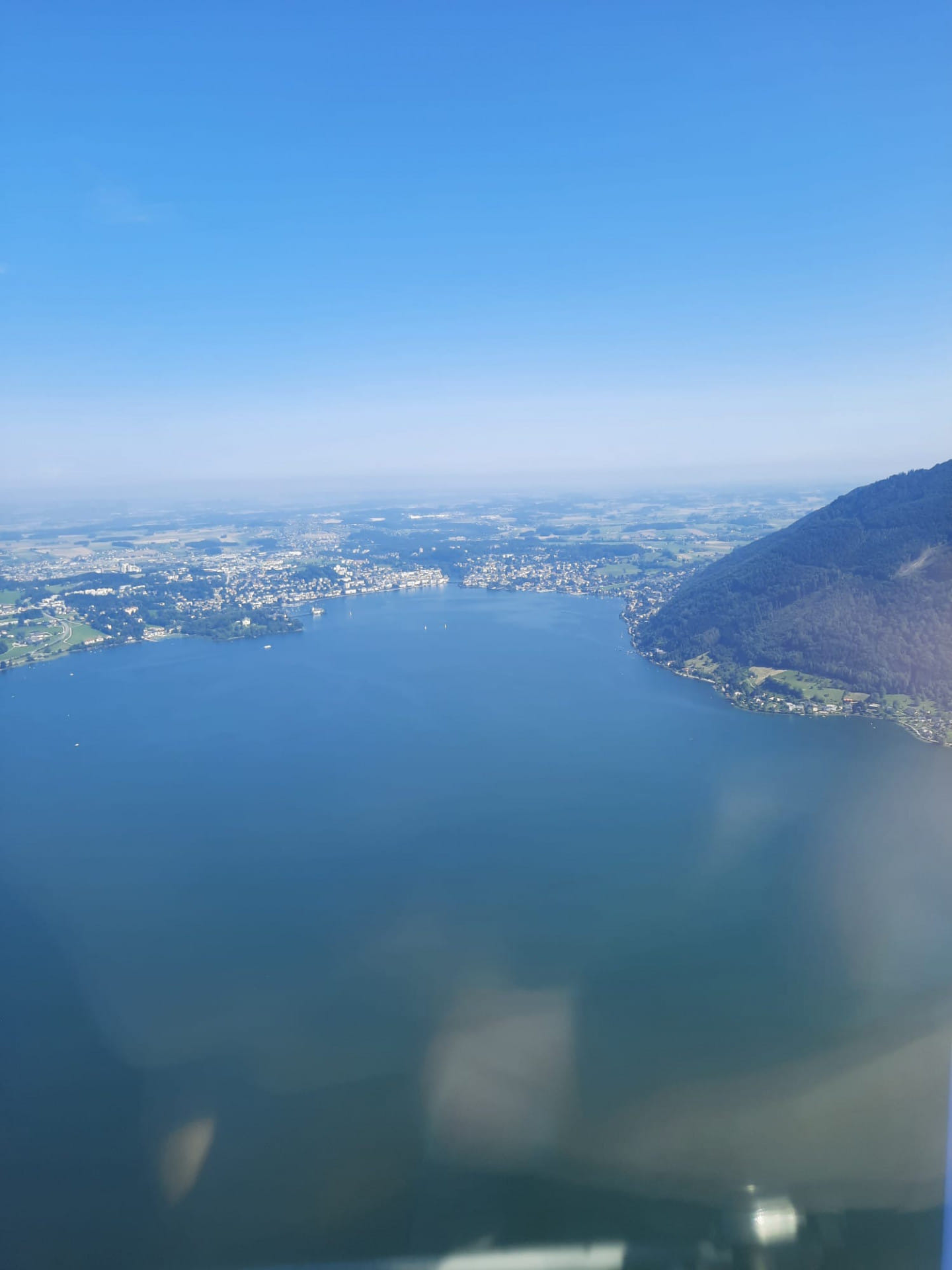 Rundflug im Seengebiet