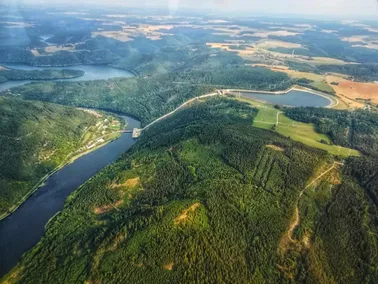 Eindrucksvolle Blicke auf die Hohenwarte-Talsperre (C172)