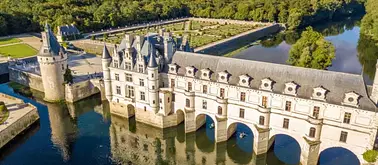 Les Châteaux de la Loire vu du ciel