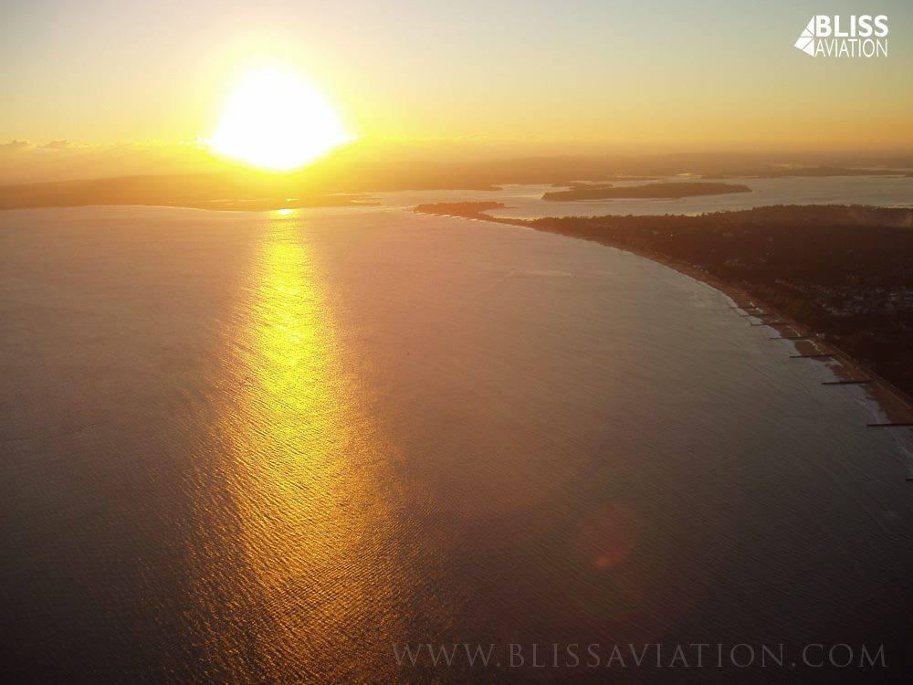 30 Min Trial Helicopter Flying Lesson in an R44