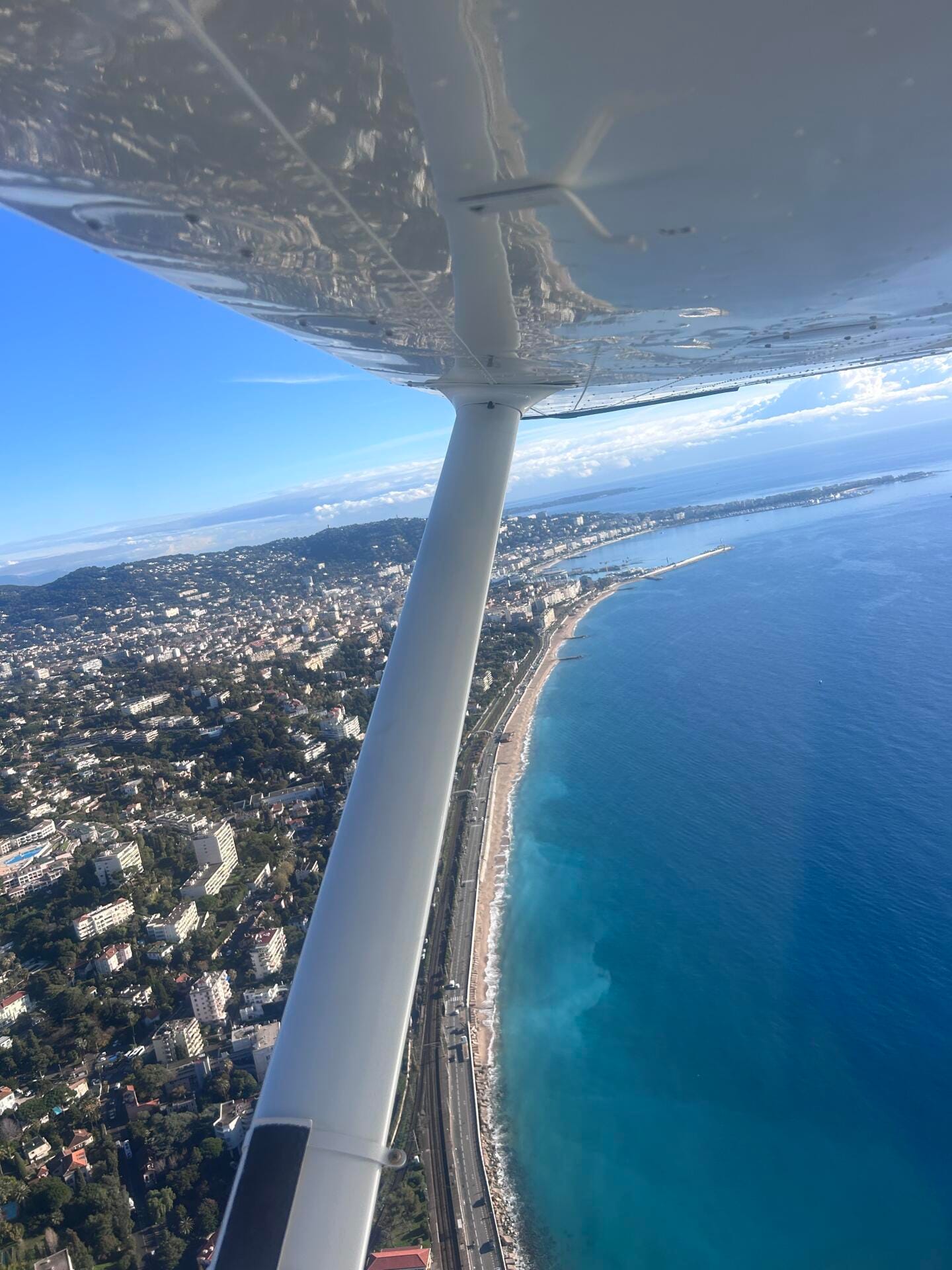 Évasion aérienne sur la Côte d’Azur – Cannes à Saint-Tropez