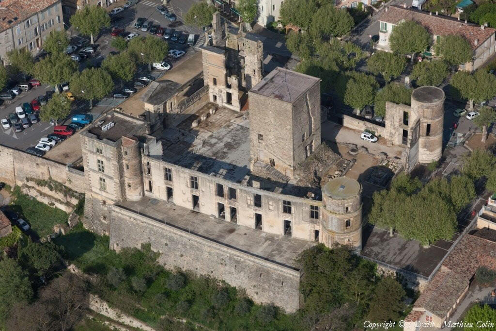 La Provence des châteaux, entre ciel et pierre