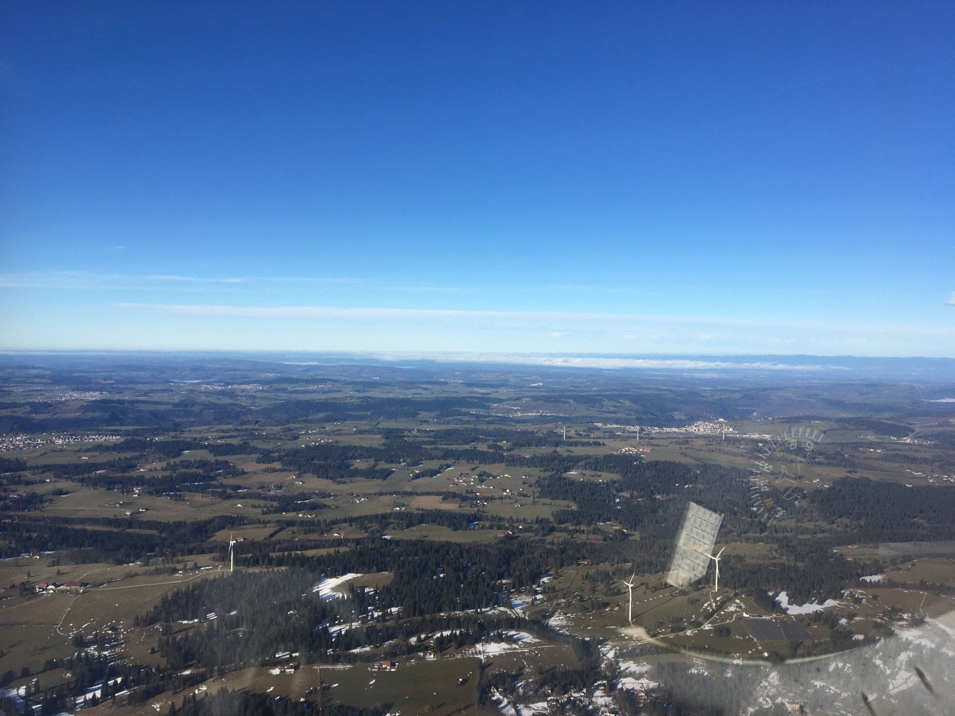 Survol du Jura suisse depuis Montbéliard